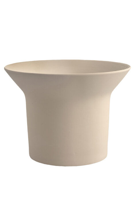 Thumbnail: אגרטל קרמיקה בז' בעיצוב נורדי לבית