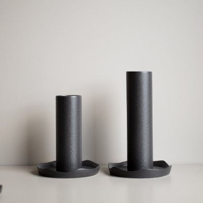 תמונה ממוזערת: wave vase אגרטל שחור צר בשני גדלים