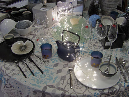 Une boutique de décoration, Arts de la tables Cadeaux