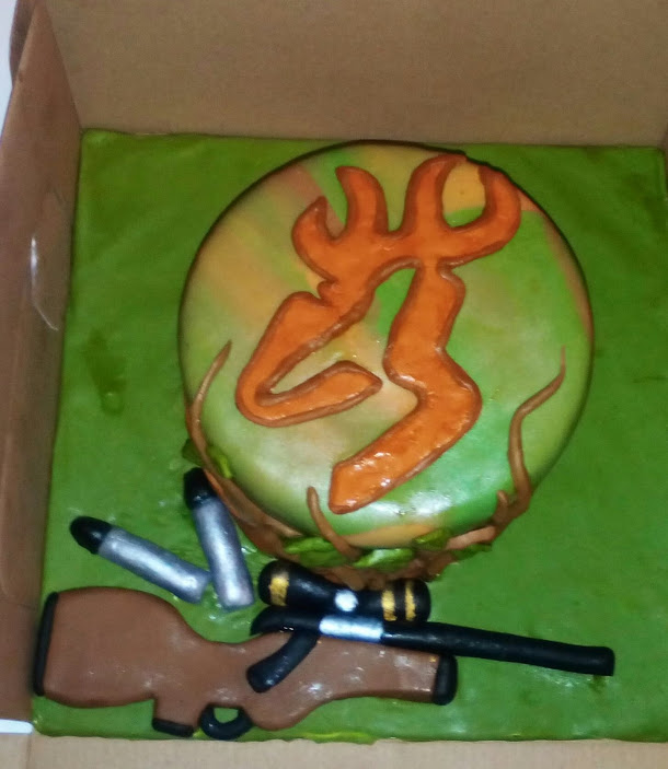 gun show cake