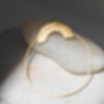 Broche cravate pins martelée accessoire mode en plaqué or