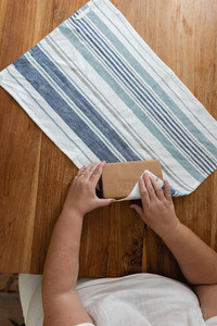 wrap gifts with tea towels