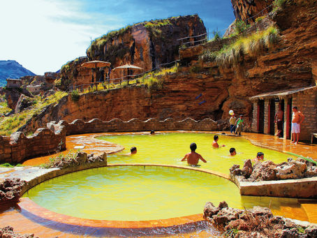 TURISMO EN AGUAS TERMALES DE HUAPA 