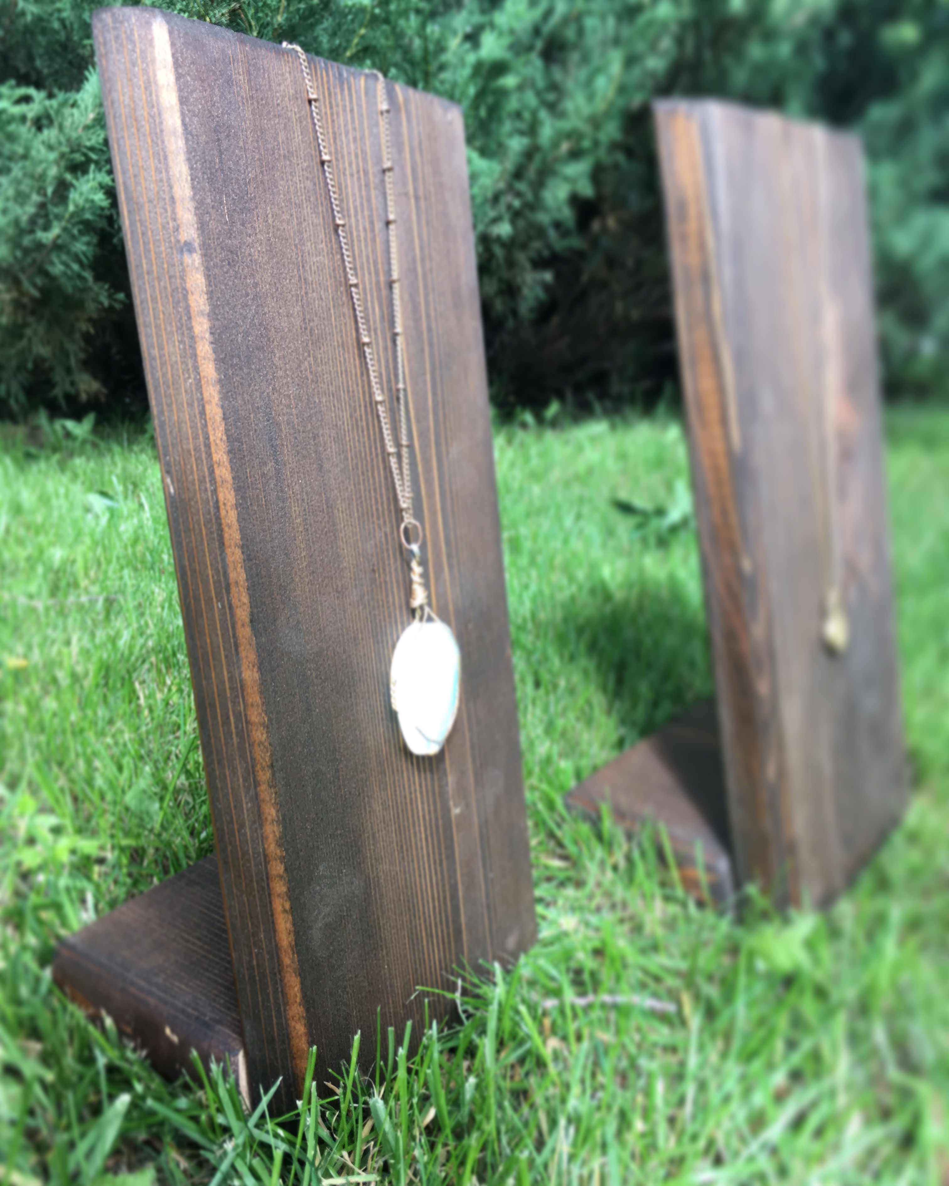 cedar jewellery stand