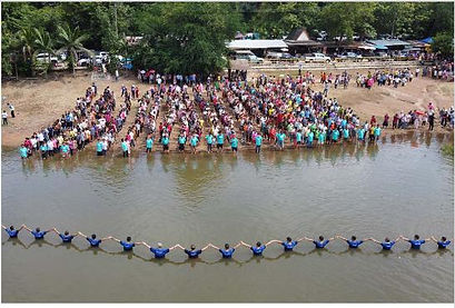 1,435 baptisms 1 day.jpg