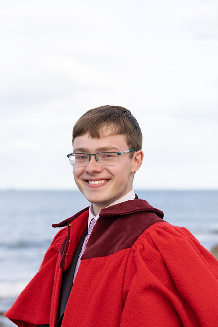 Daniel Headshot 2_edited.jpg