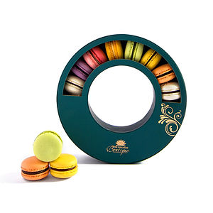 16-Piece Macaron Box