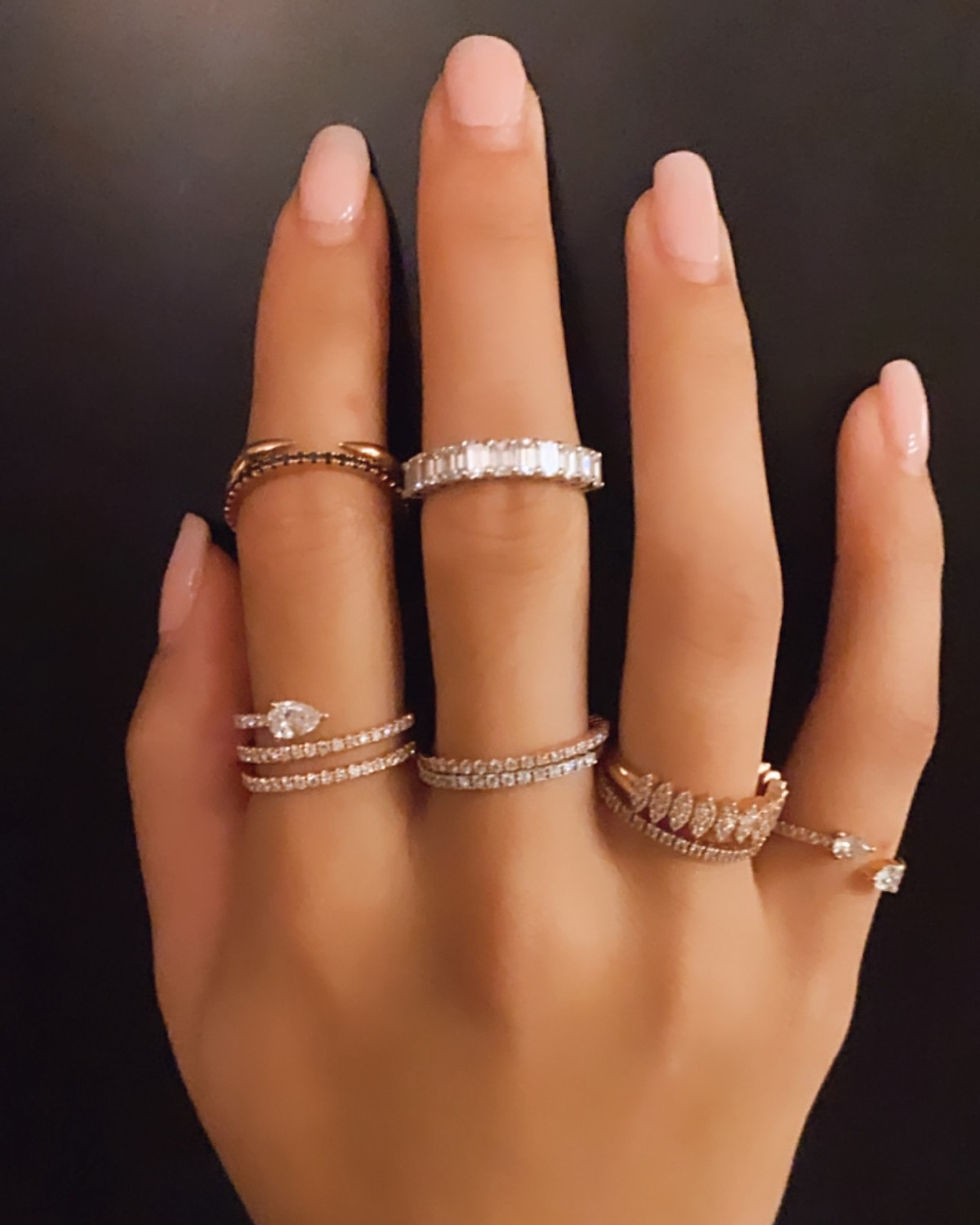 תמונה ממוזערת: Triple pear shaped diamond ring 