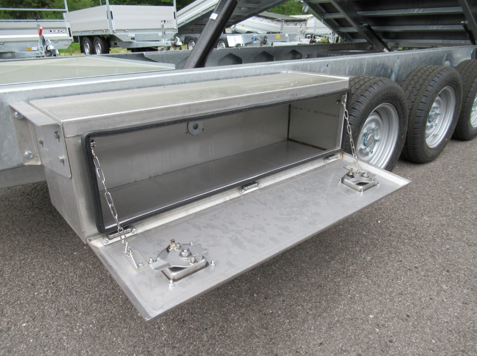 IMG_2037 (Large).JPG