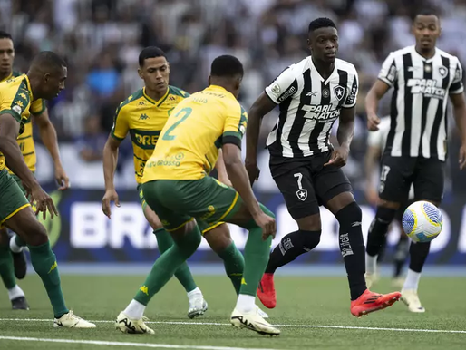 Artur Jorge lastima empate do Botafogo, reclama de cera e coloca fair play em dúvida: "Isso me incomoda muito."