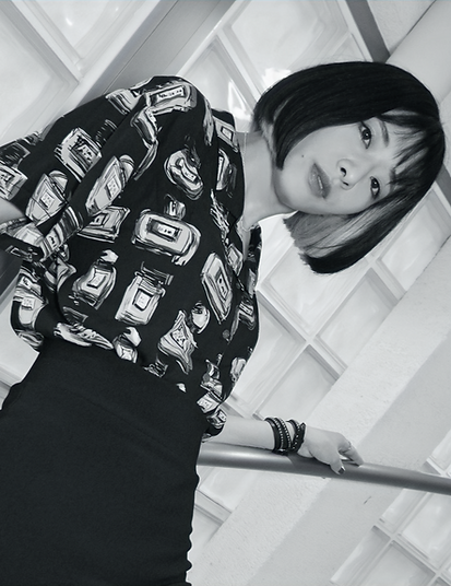 yu-more_ArtistPhoto_edited.png