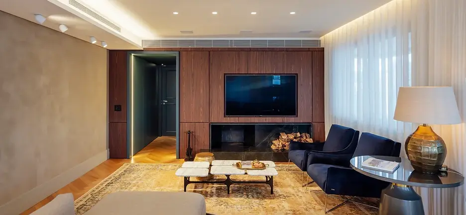 Studio FOS arquitetura interiores iluminação estar cristal rocha design aver metais led automação sanca interpam iluminar