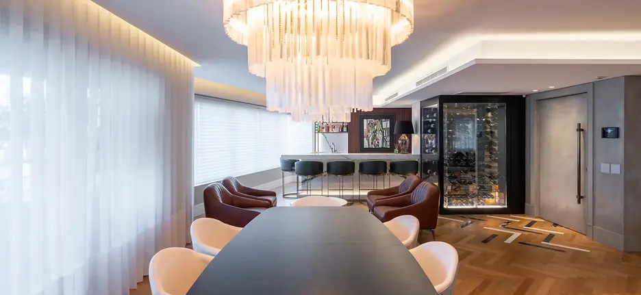 Studio FOS arquitetura interiores iluminação estar jantar pendente cristal rocha design aver metais led automação sanca