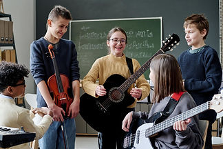 middle-school-students-music-class.jpg
