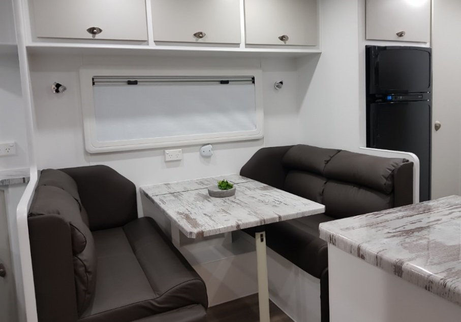 Thumbnail: Diamond Caravans Brillaint 21'