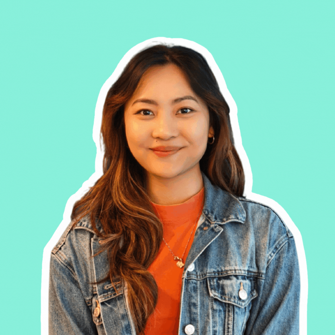 A gif of Filo featuring her smiling and doing a fun pose after.