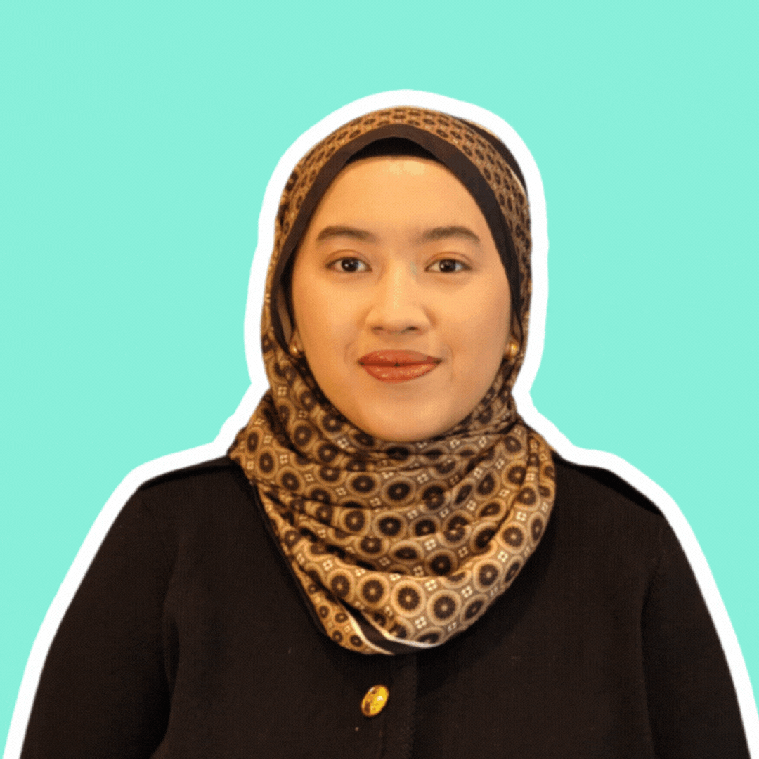 A gif of Izzah featuring her smiling and doing a fun pose after.