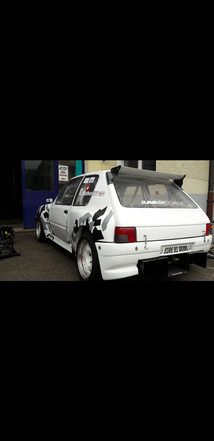 Peugeot 205 IS