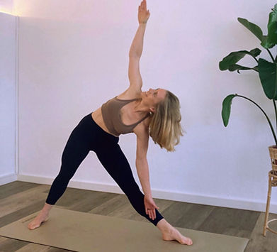 andrea Yoga_edited_edited_edited.jpg