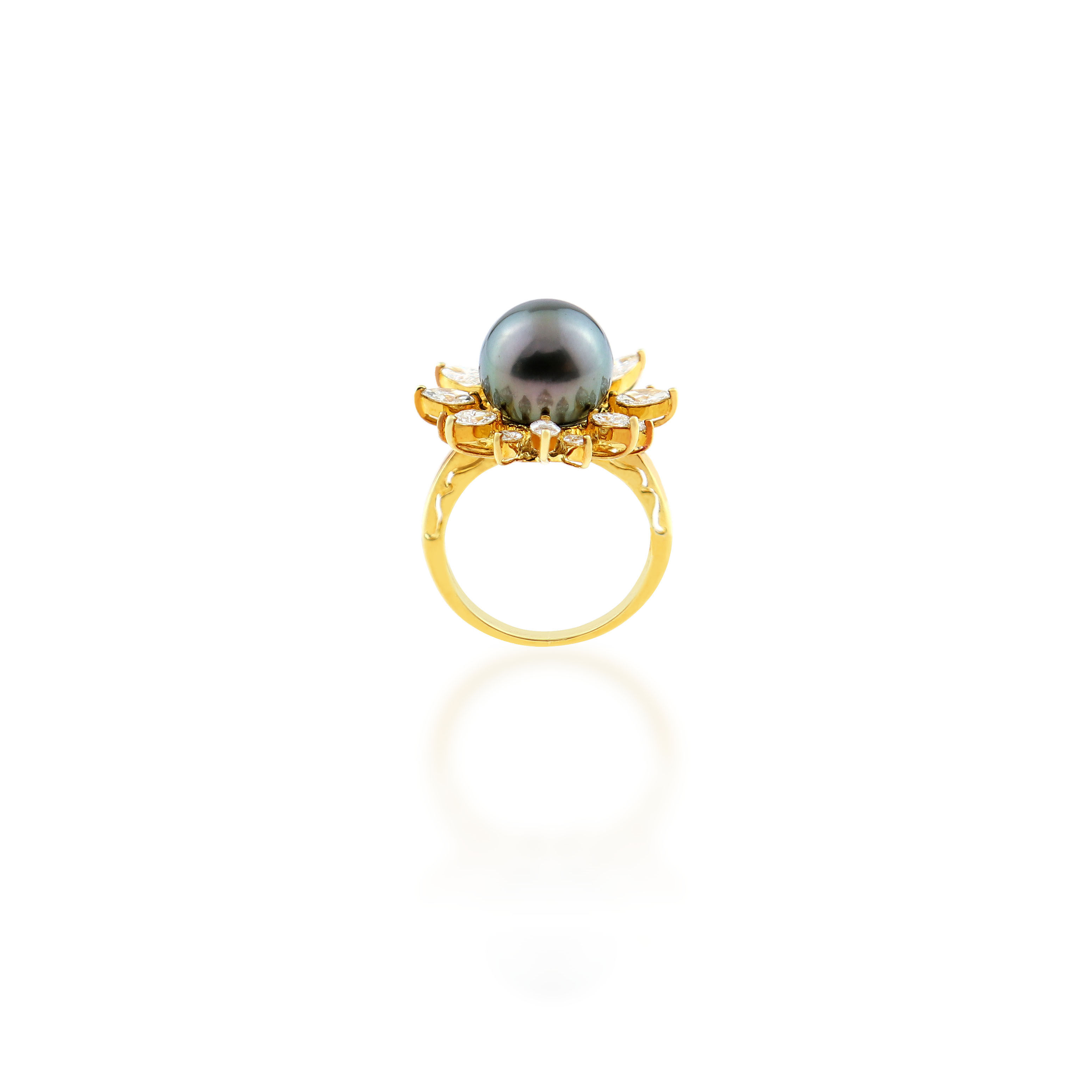 Black Tahitian Pearl and Diamond Ring - R0101-01