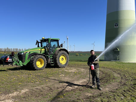 Praxisbericht: Warum ein Löschmodul am Traktor in der Erntezeit entscheidend sein kann