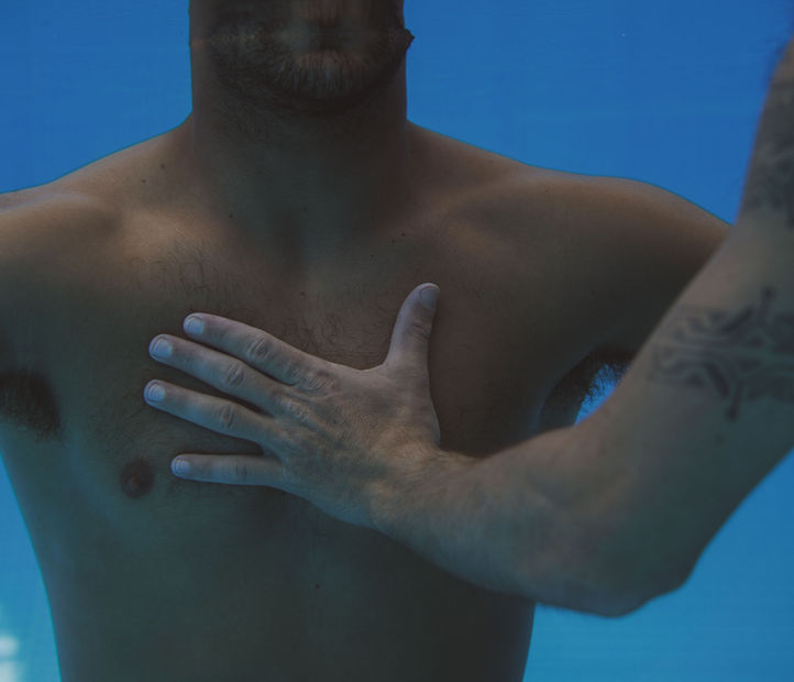 וואטסו מעגל גברים