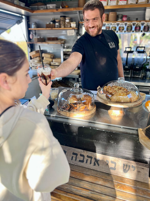 קפה עמק חפר - עגלת קפה לילו