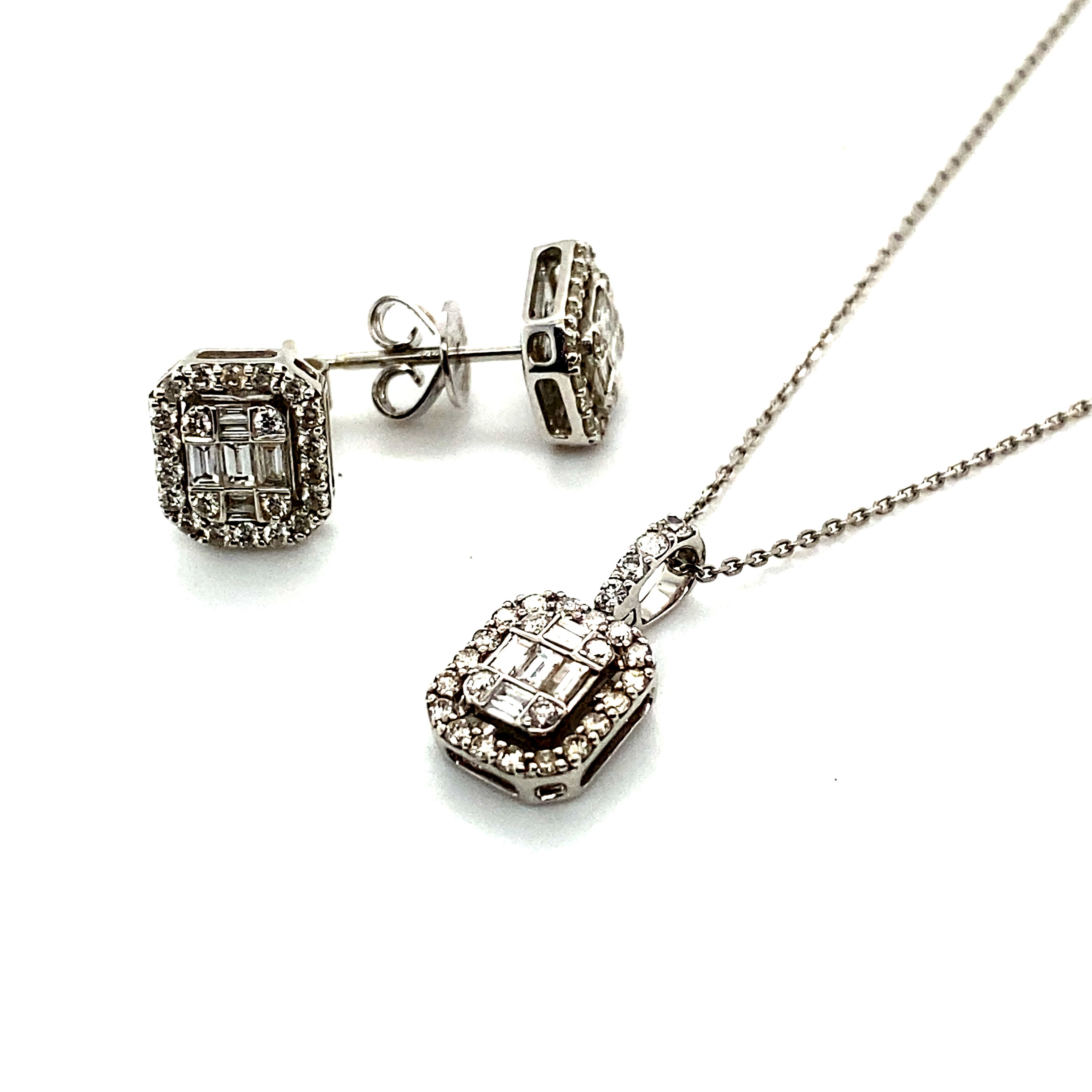 IGI Certified! Dripping in Diamonds w/This Set! Matching Stud Earrings & Pendant