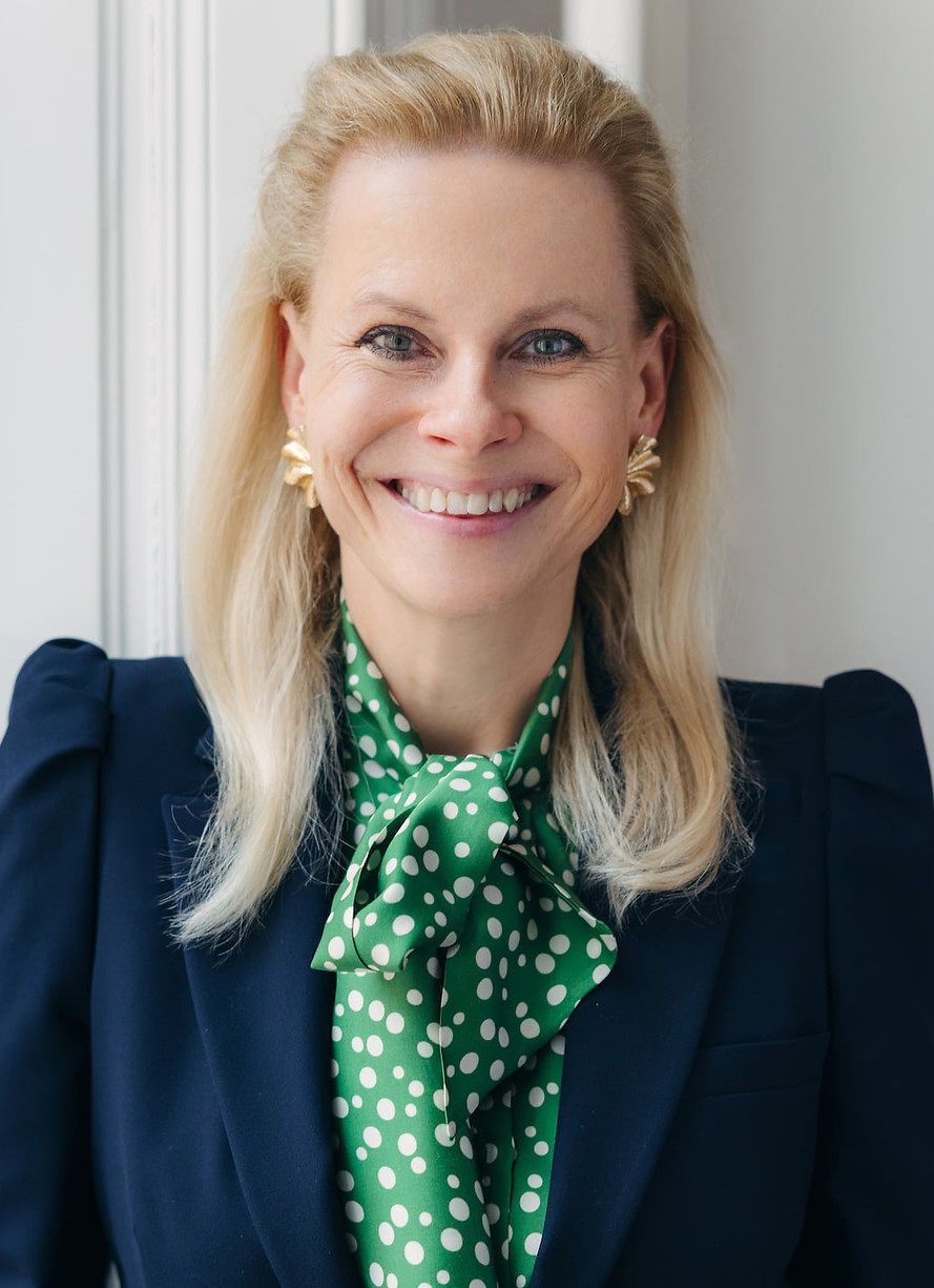 20250415_baumann-executive_16_4x5_2 (1)_edited.jpg