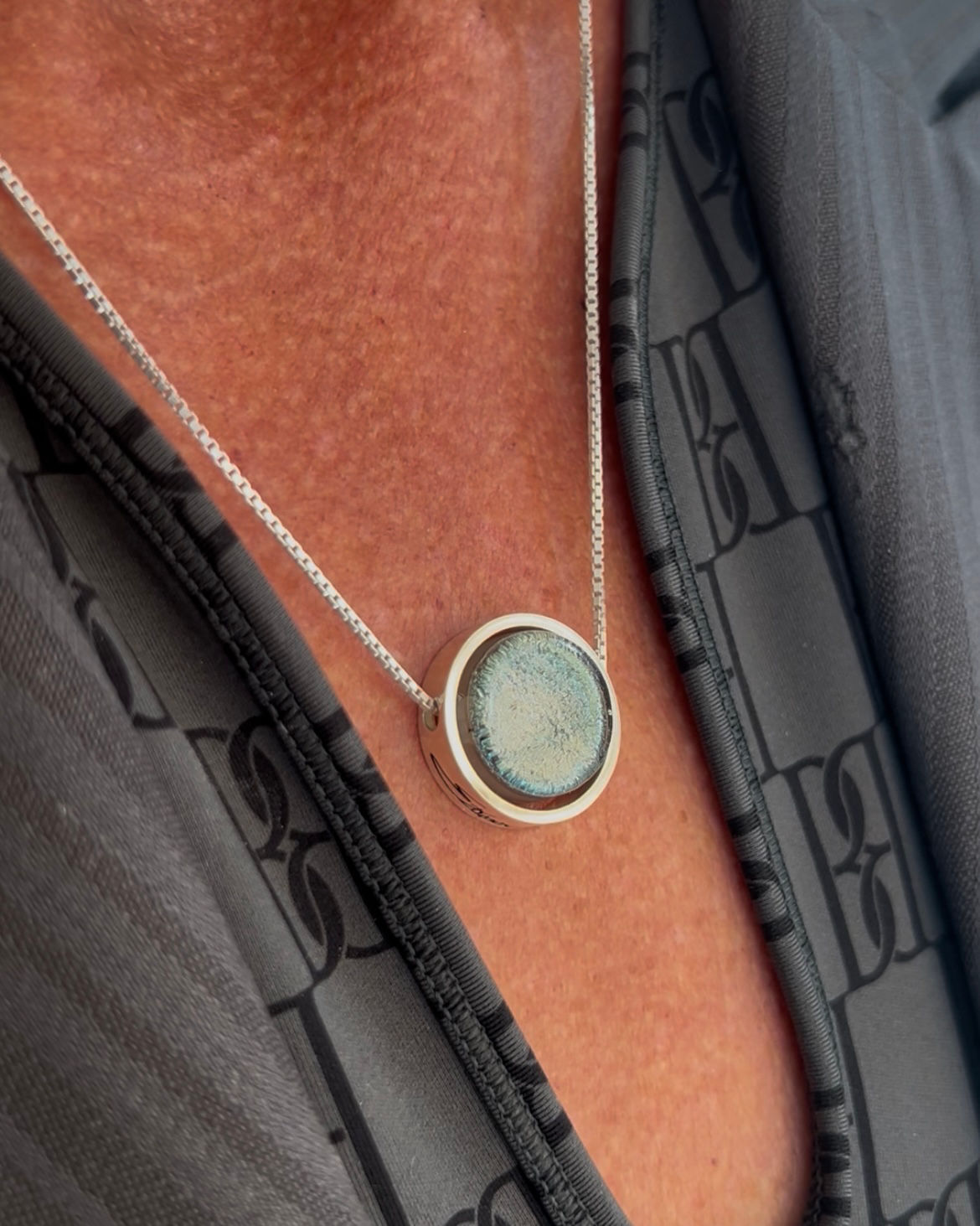 Arctic Circle Necklace - Sparkling Grey