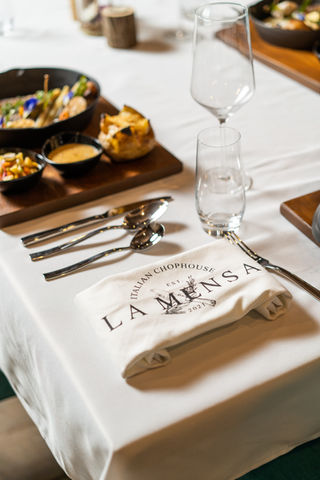 La Mensa Table Setting