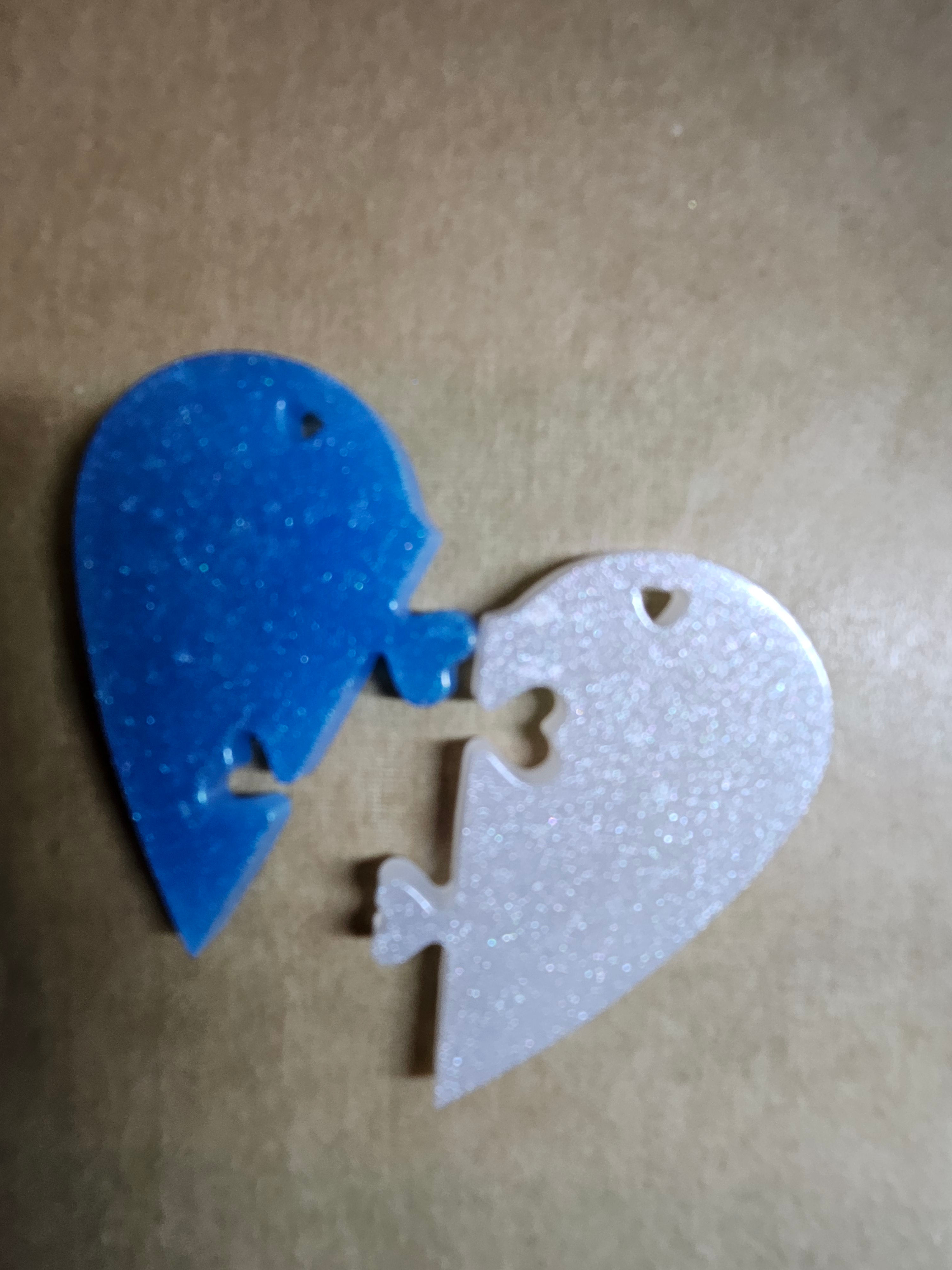 2 kleine Puzzle Herzen als Schlüsselanhänger