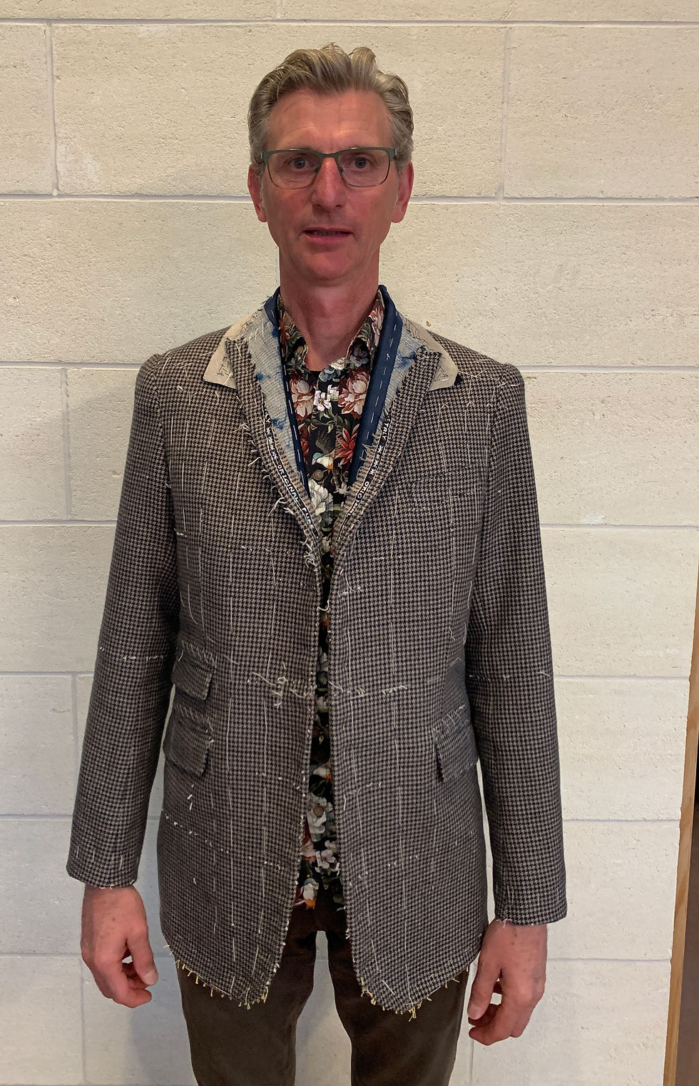 Unbuttoned. slight "A" Shape - is this worth doing something about and if so, what?
