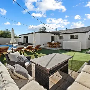 2827 N 69th Pl, Scottsdale, AZ 85257