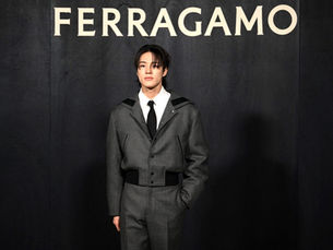 "JENO", make the scene at 2023 Ferragamo’s Fashion Show in Milano.