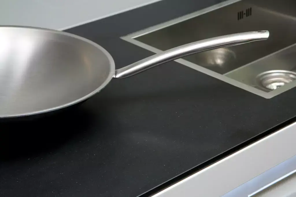 Jet Black by Caesarstone