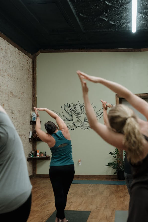 HappyHippieYoga2026171.jpg