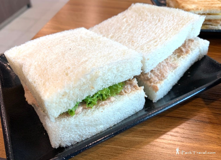 Kopifellas Cafe: Tuna Mayo Sandwich