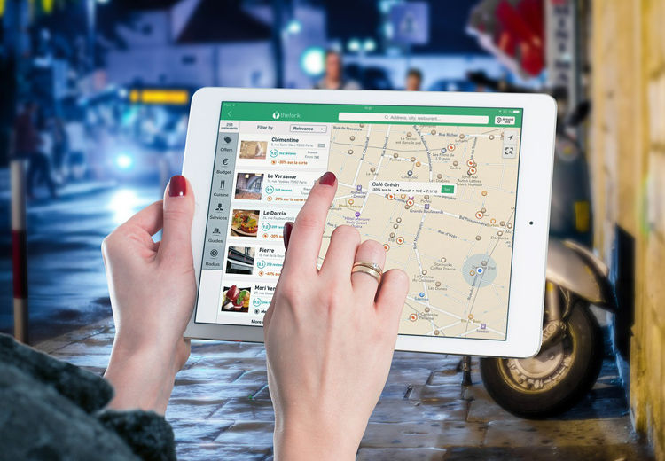 finding location (image from Pixabay)