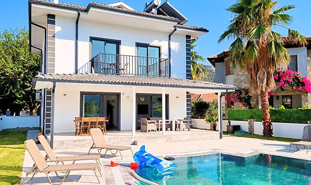 Dalyan’da lüks kiralık villa – özel havuzlu, doğa manzaralı huzurlu tatil
