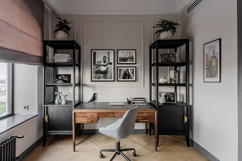 Почему открытые полки раздражают — и как сделать, чтобы они работали на интерьер