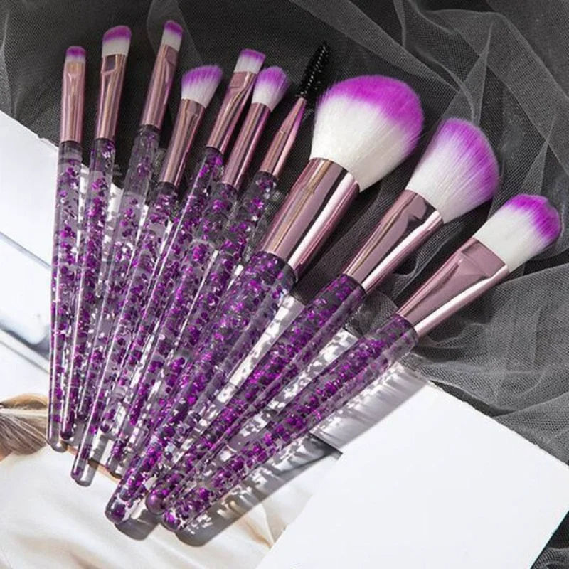 Conjunto de 10 pincéis de maquiagem profissionais super macios para detalhes.