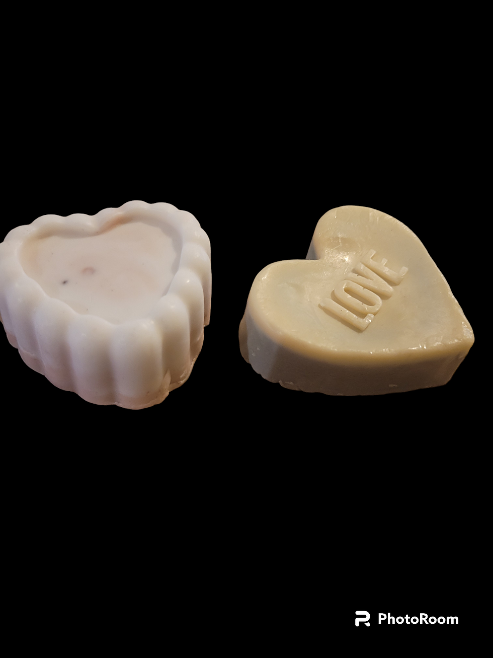 2 savon au lait de chèvre au parfum banane et vent frais