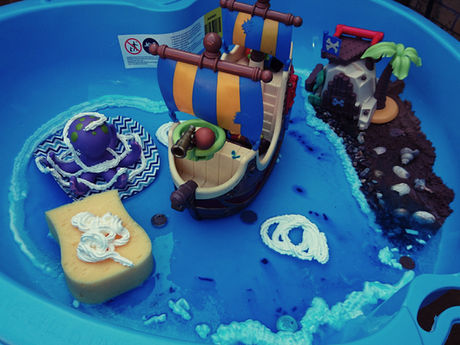 Pirates hidden treasure island