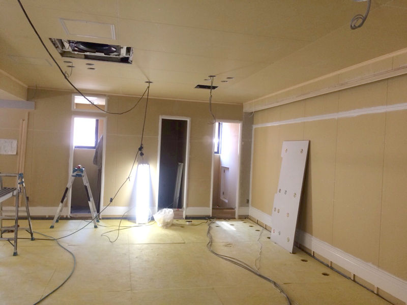 カワハラダンススタジオ 教室内工事の様子