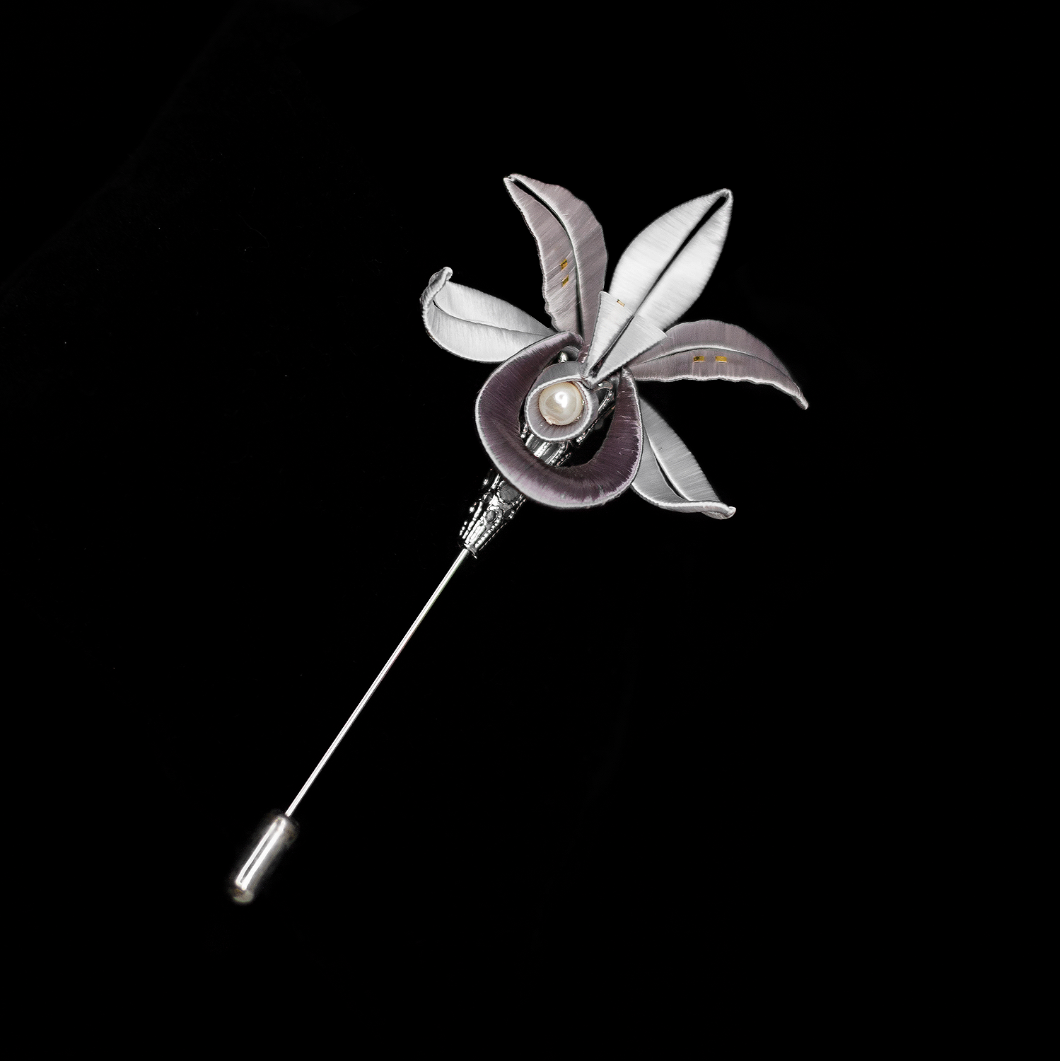 Dendrobium Boutonniere - Silver