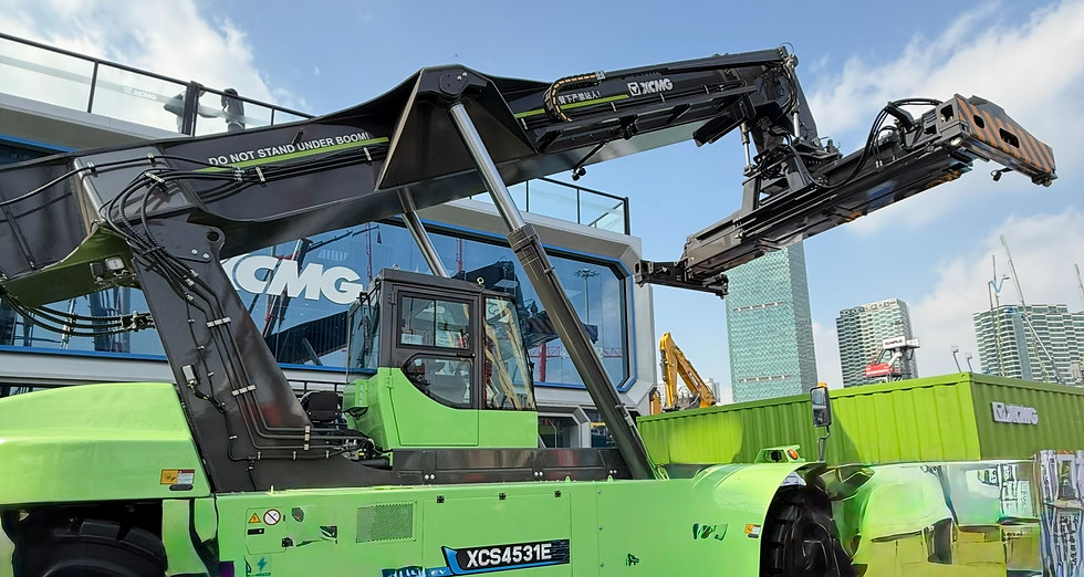 Küçük resim: XCS4531-E Reach Stacker
