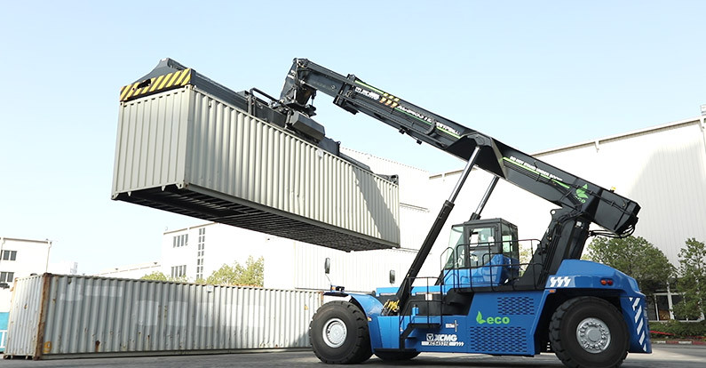 Küçük resim: XCS4531-E Reach Stacker