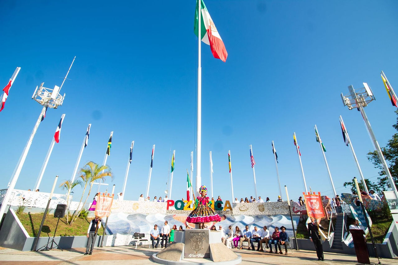 Autoridades conmemoran Día de la Nación Pluricultural en Poza Rica