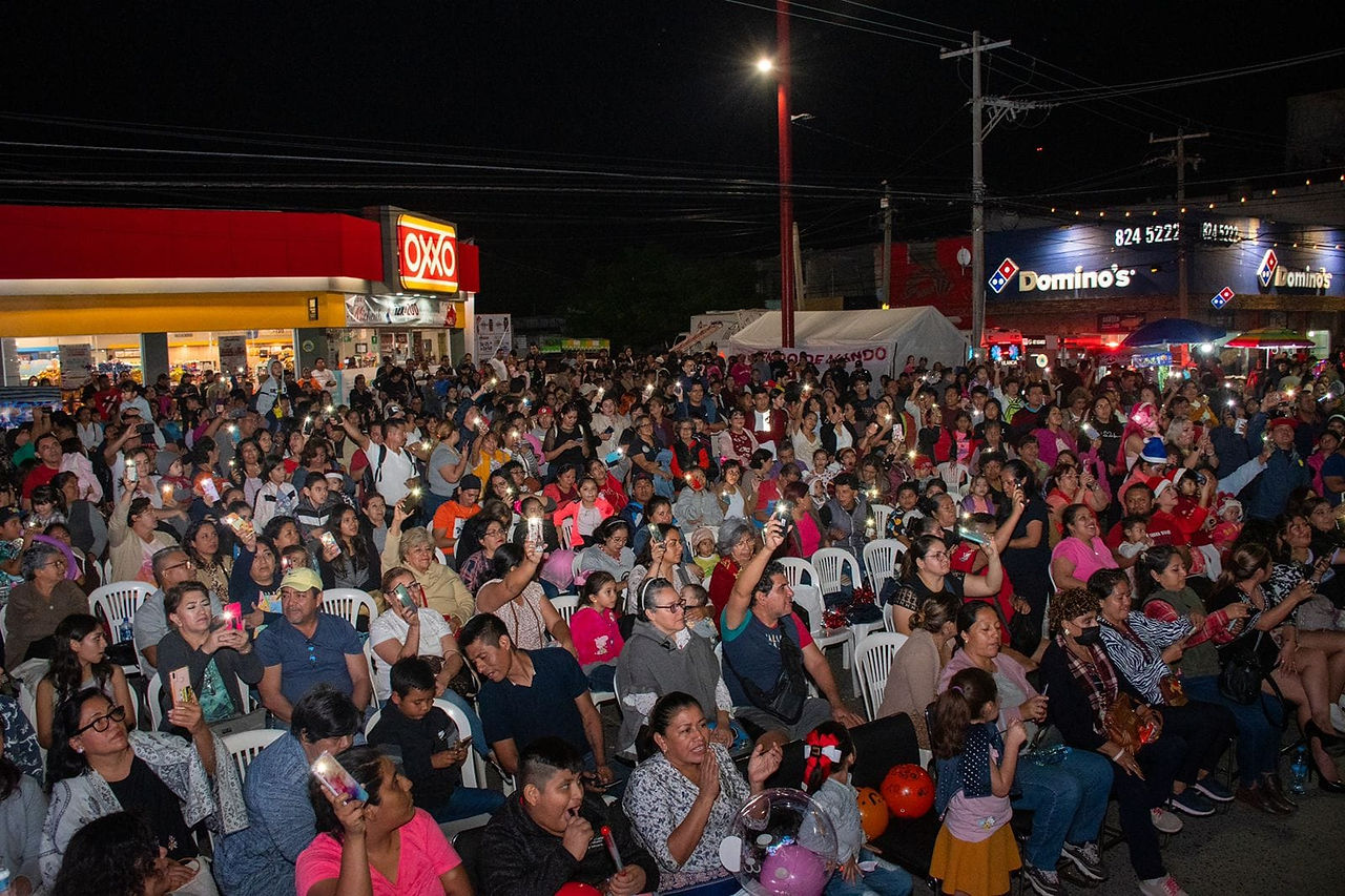 Éxito Rotundo en el Festival Navideño "Vive Tu Noche"